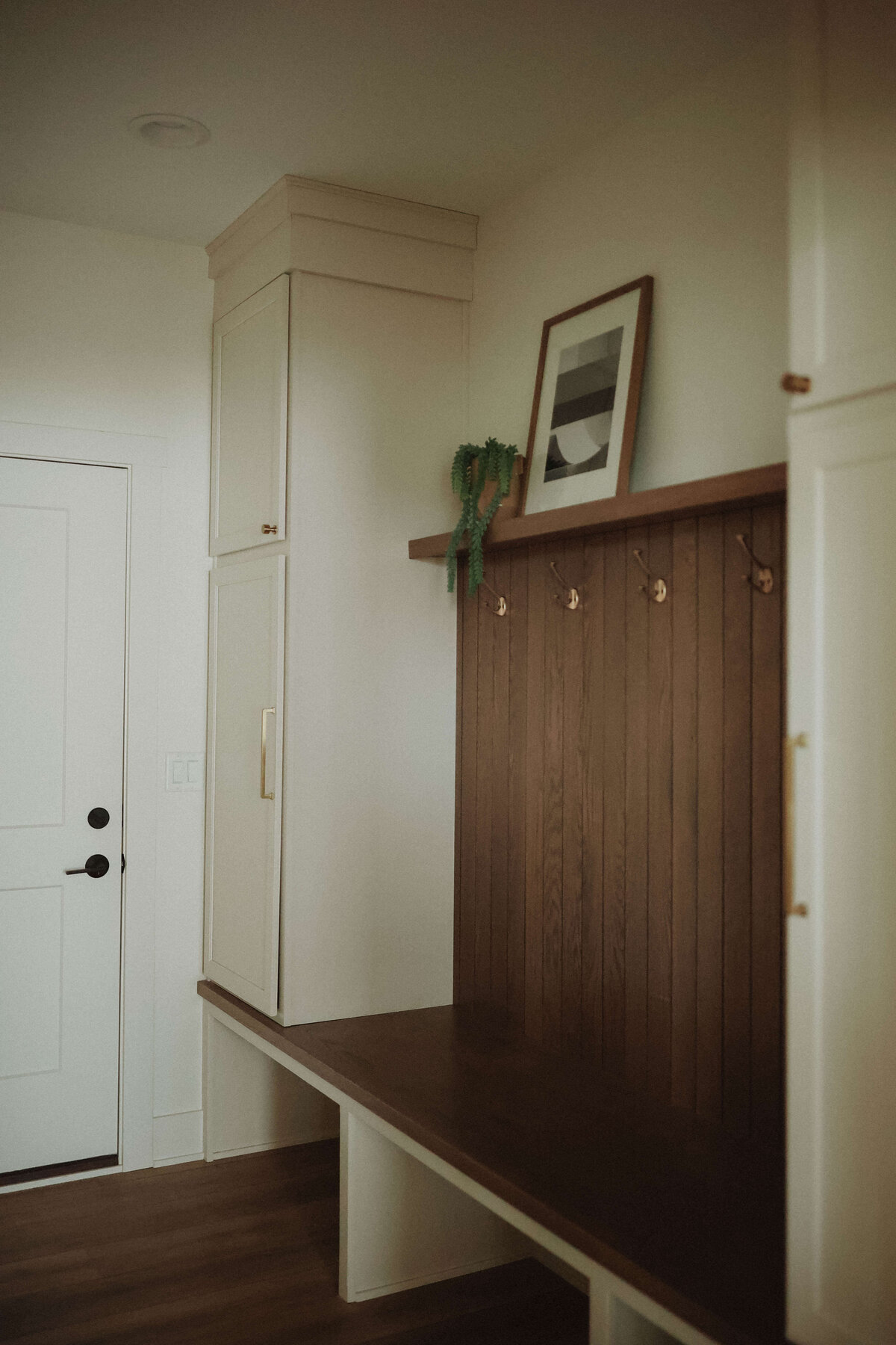 65-Mudroom-Waukee-Central-Iowa-Custom-Home-JRL-Builders-3F1A4774
