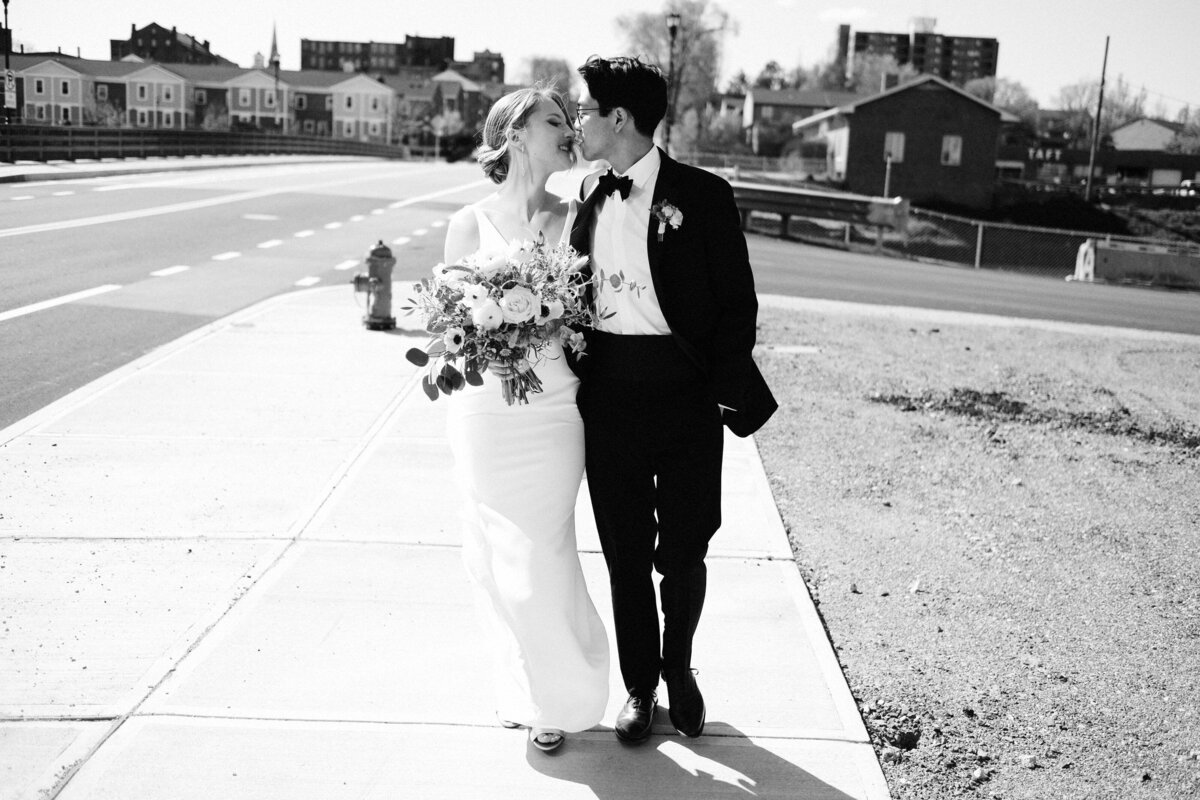 Classic-black-and-white-wedding-in-holyoke-massachusetts-14
