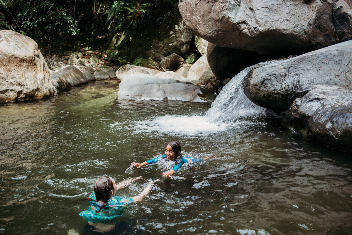 photo of girls swimming in Honduras