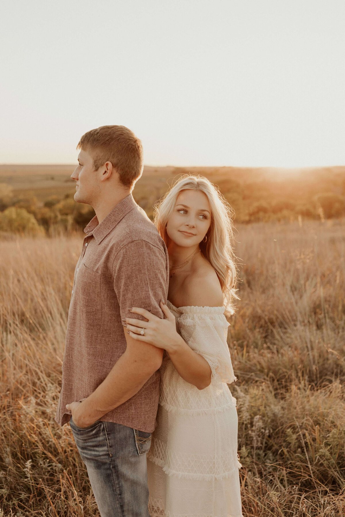 russell-kansas-engagement-with-the-wandering-4
