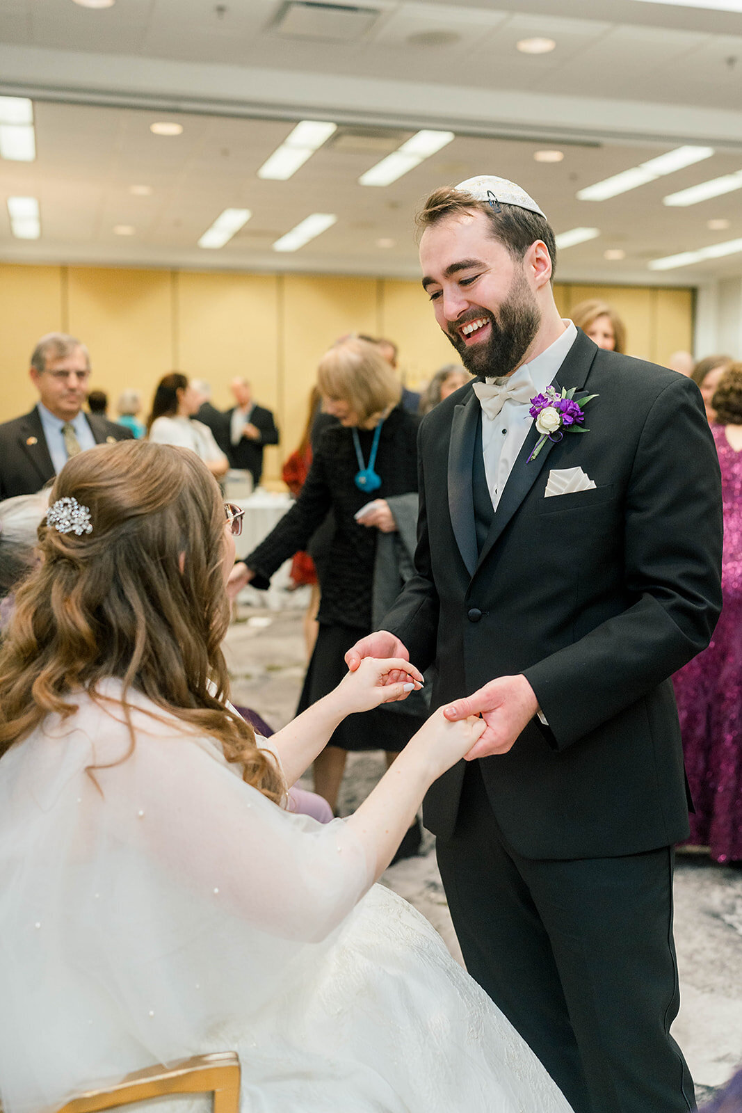Eliana-Melmed-Photography-Chicago-LosAngeles-Jewish-WeddingPhotography-KabbalatPanim-00112