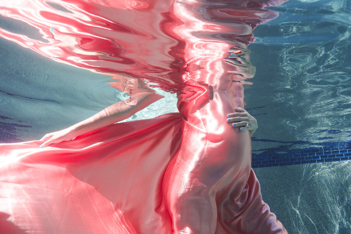 Underwater Maternity Photoshoot
