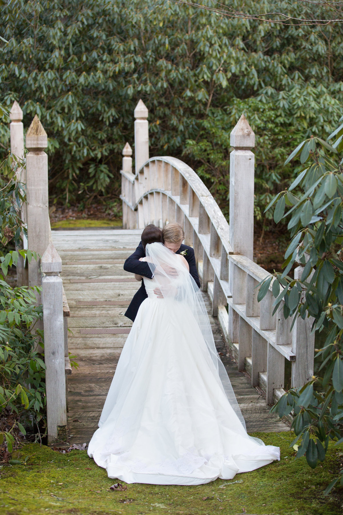 0020_Old-Edwards-Inn-Highlands-NC-Winter-Wedding