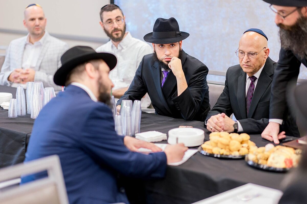 Eliana-Melmed-Photography-Chicago-LosAngeles-Jewish-WeddingPhotographer-CarmiKalman-Tisch-00054