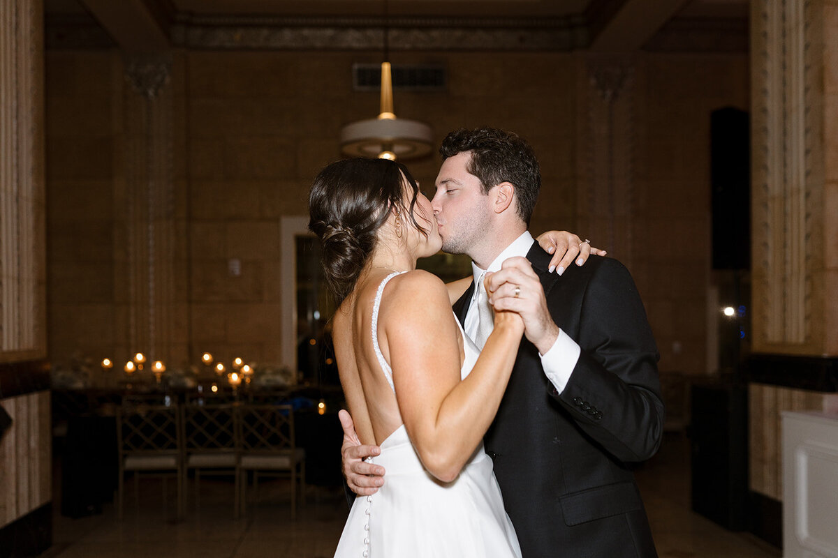 Kylie and Jack at The Grand Hall - Kansas City Wedding Photograpy - Nick and Lexie Photo Film-1035