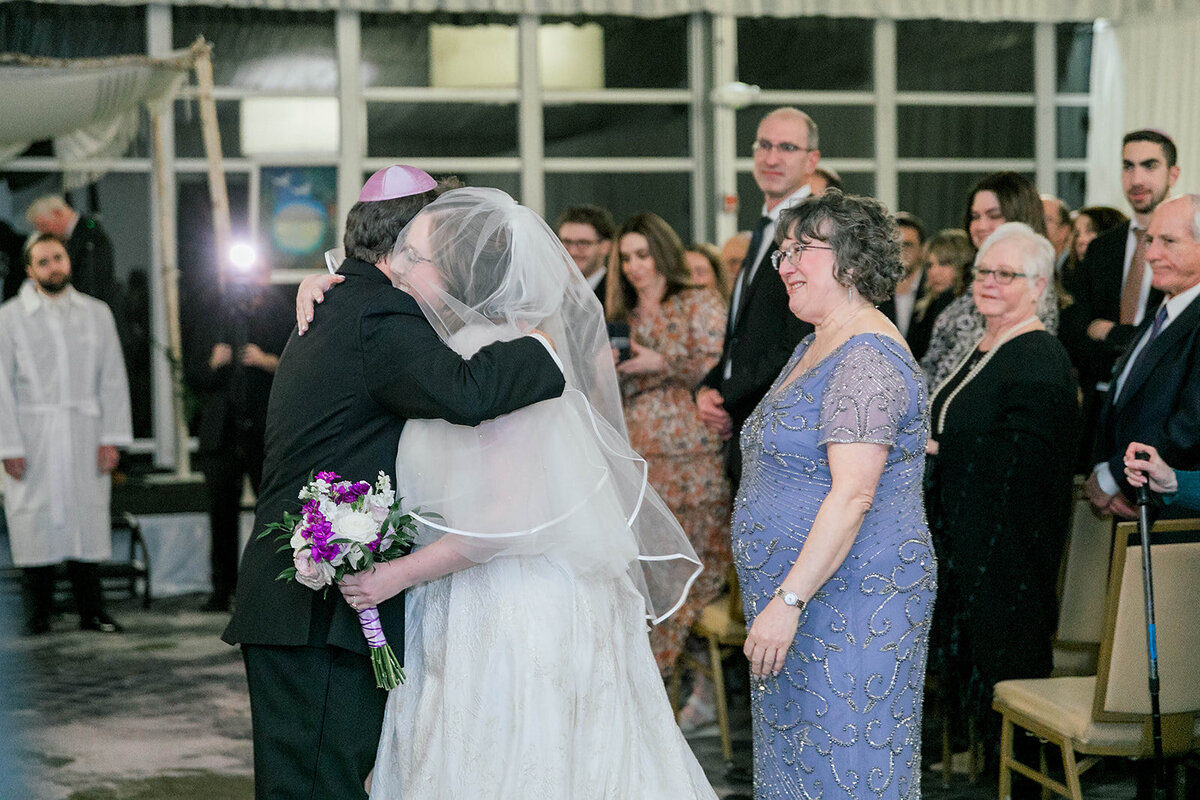 Eliana-Melmed-Photography-Chicago-LosAngeles-Jewish-WeddingPhotography-Chuppah-00090