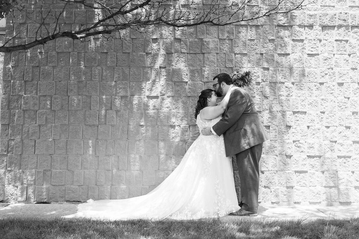 Eliana-Melmed-Photography-Chicago-LosAngeles-Jewish-WeddingPhotography-ElianaSklar-FirstLook-00124