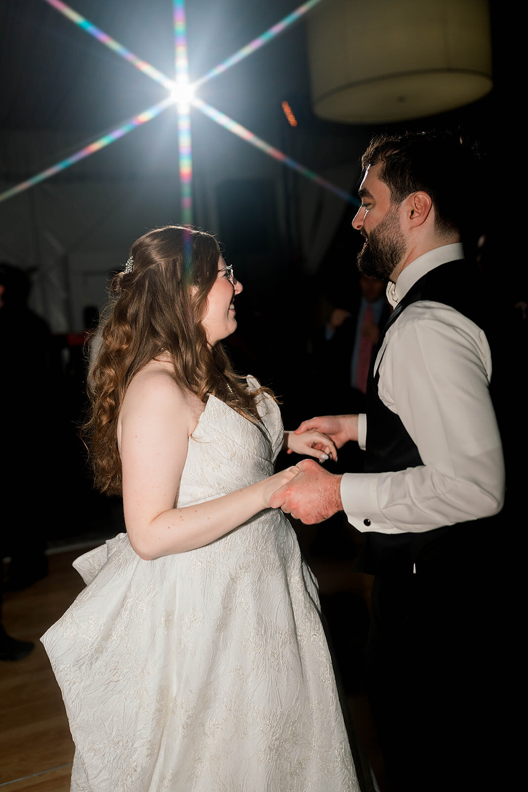 Eliana-Melmed-Photography-Chicago-LosAngeles-Jewish-WeddingPhotography-Dancefloor-00154