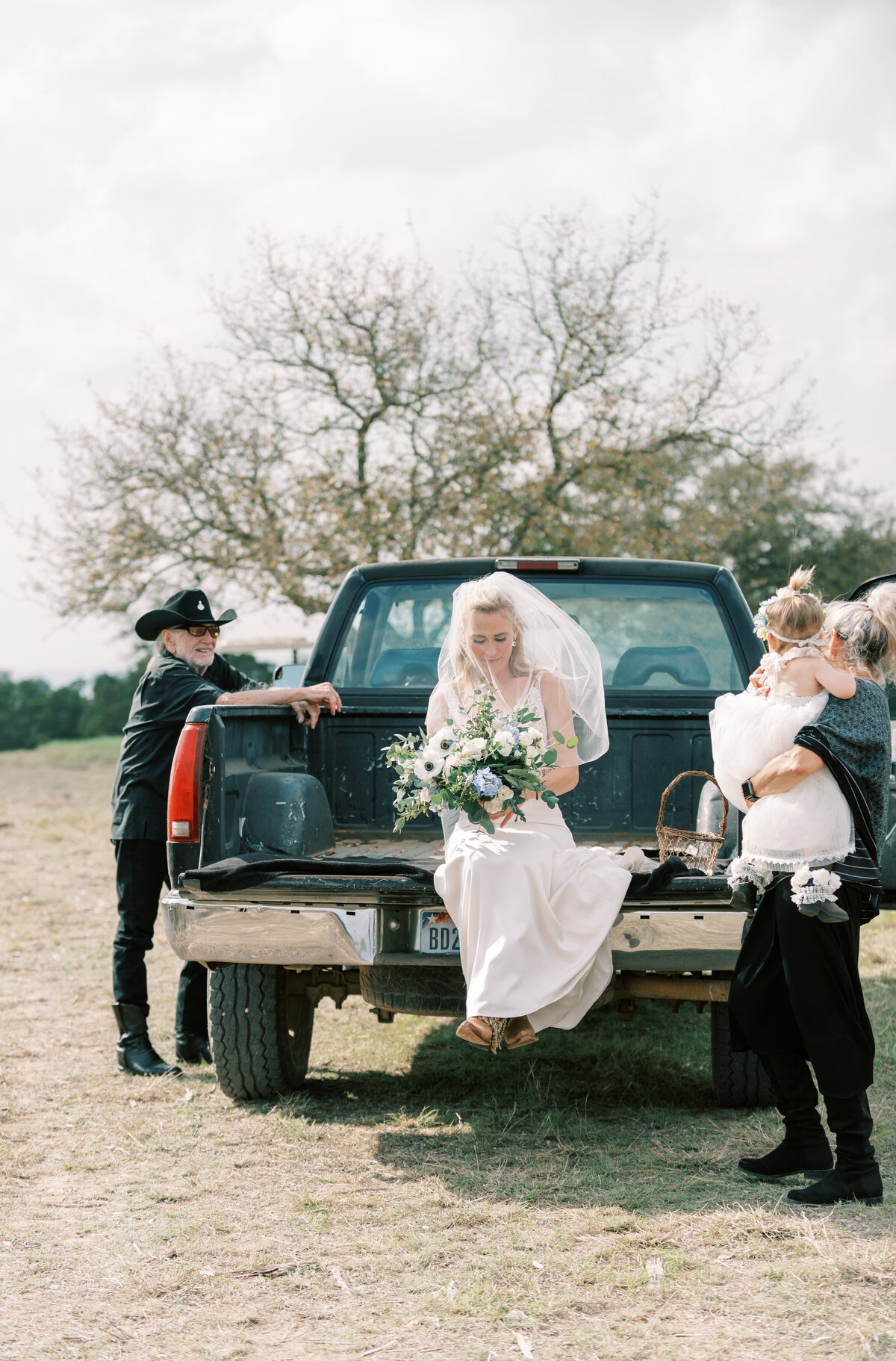 luck ranch-luck-ranch-spicewood-texas-willie-nelson-wedding-tonya-volk-photography-78