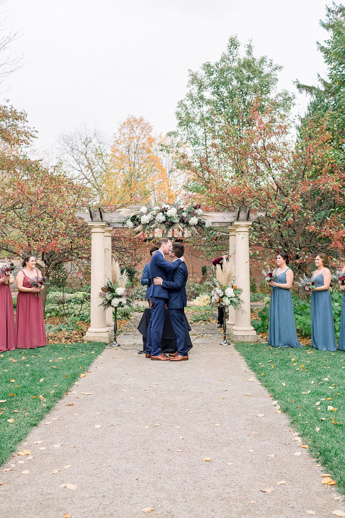 Door-County-Wedding-Photographers-The-Helgesons-Matt&Zach-The-Paine-Art-Center-Wedding_0006