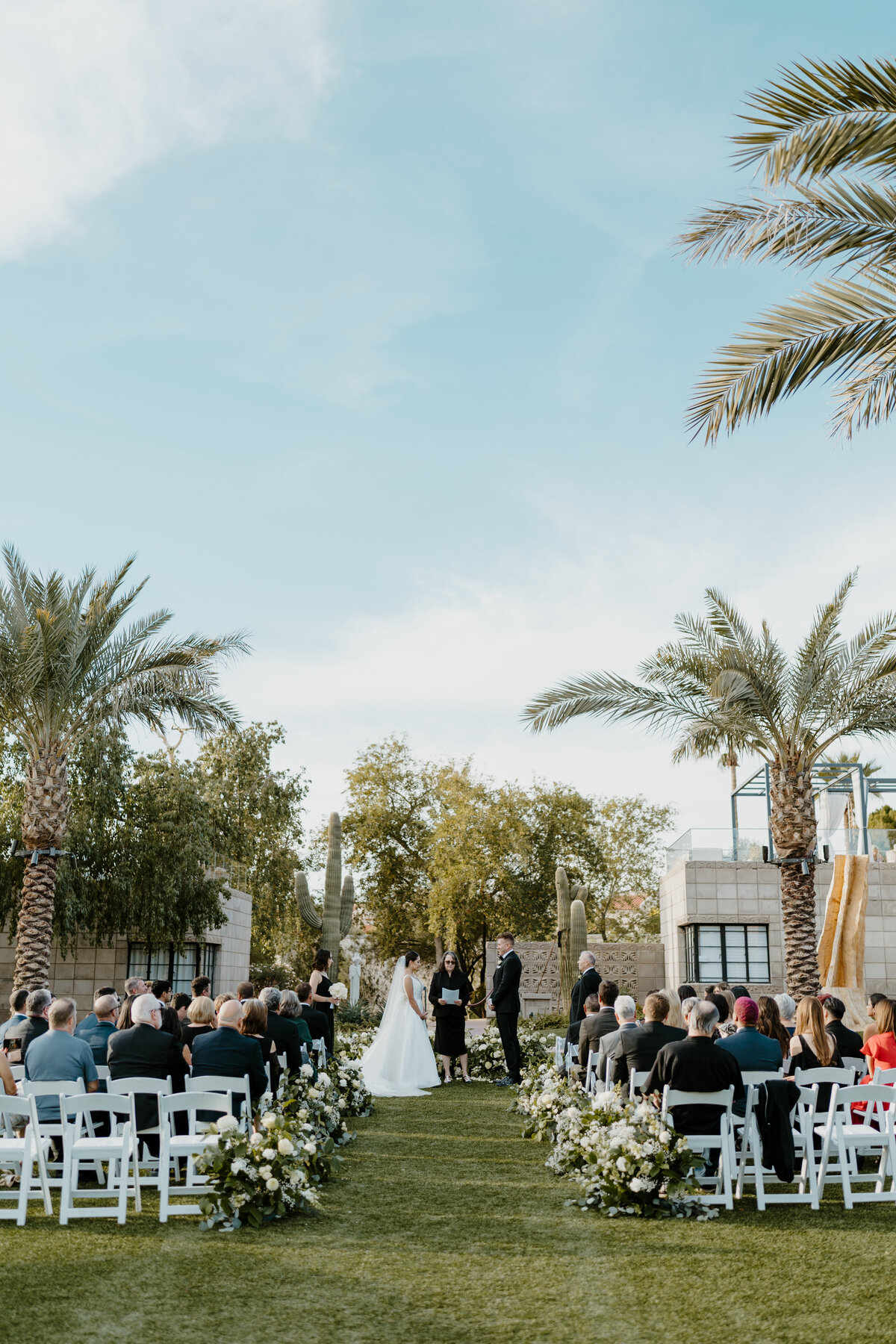 EMILY VANDEHEY PHOTOGRAPHY -- Arizona Wedding Photographer -- Biltmore Estate Wedding -- Phoenix_ Arizona Wedding -- Arianna + Casey -- Previews-152