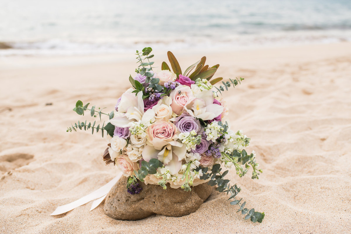 Maui Wedding bouquet photo