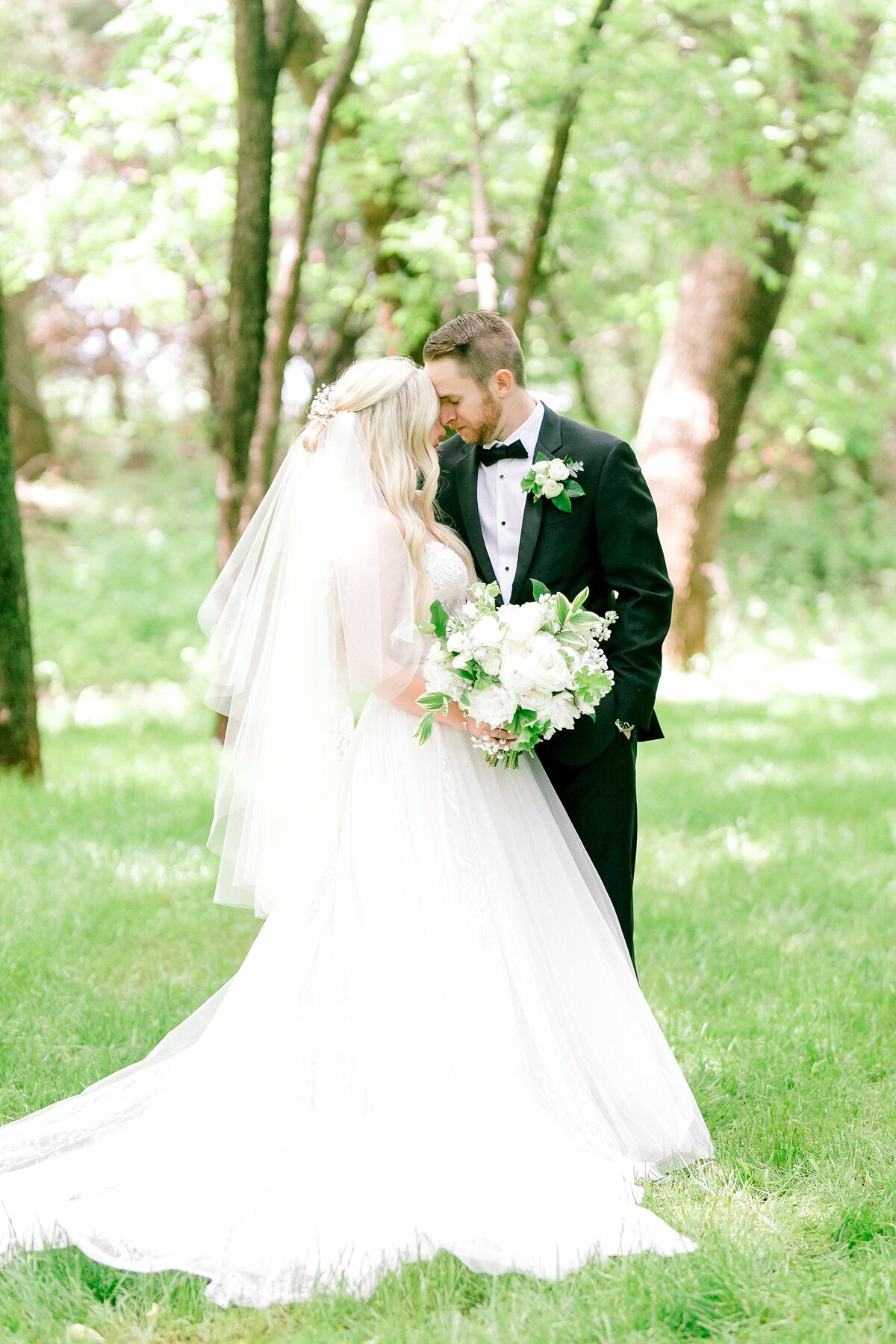 Michelle-and-Michael-Wedding-Day-by-Emily-Nicole-Photo-163