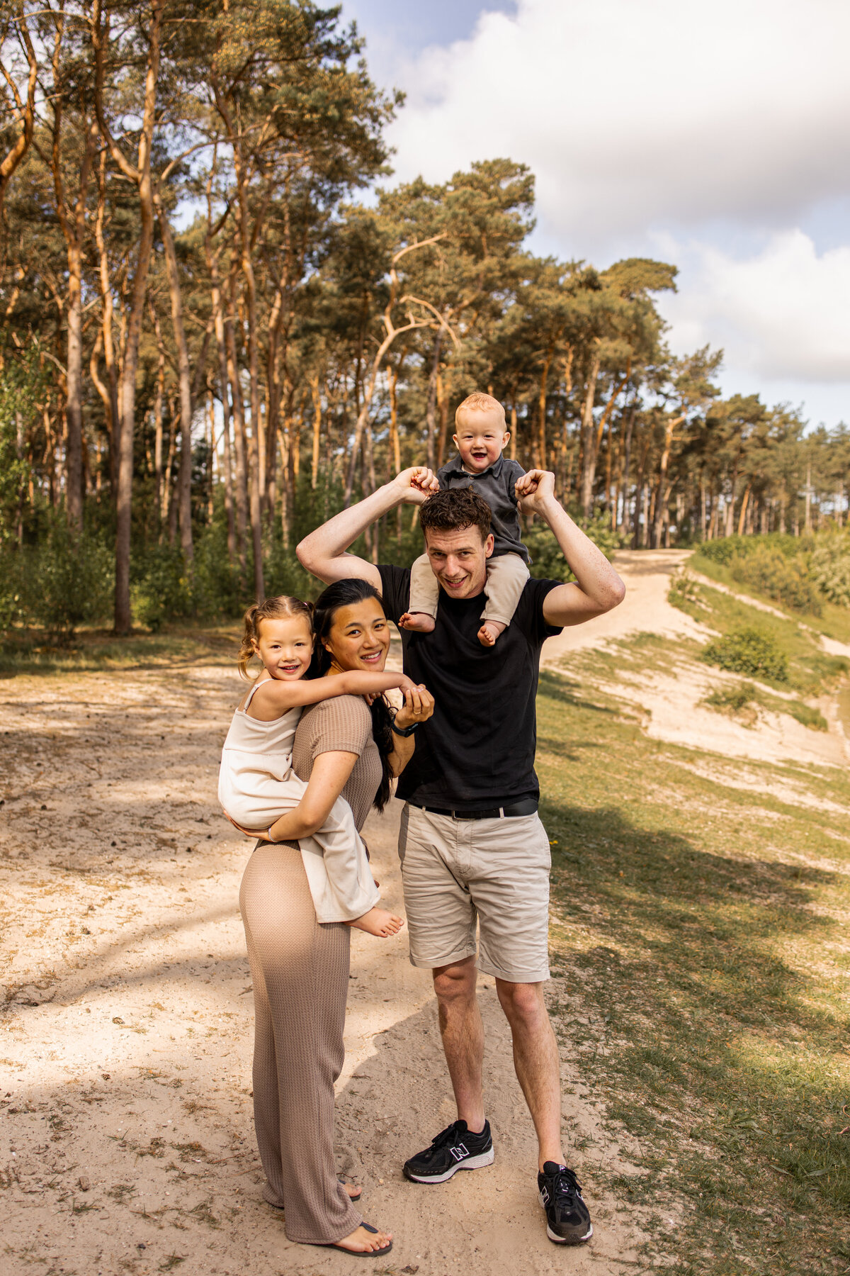 Gezinsshoot- shootsbyrobin - 17-05-2025-52