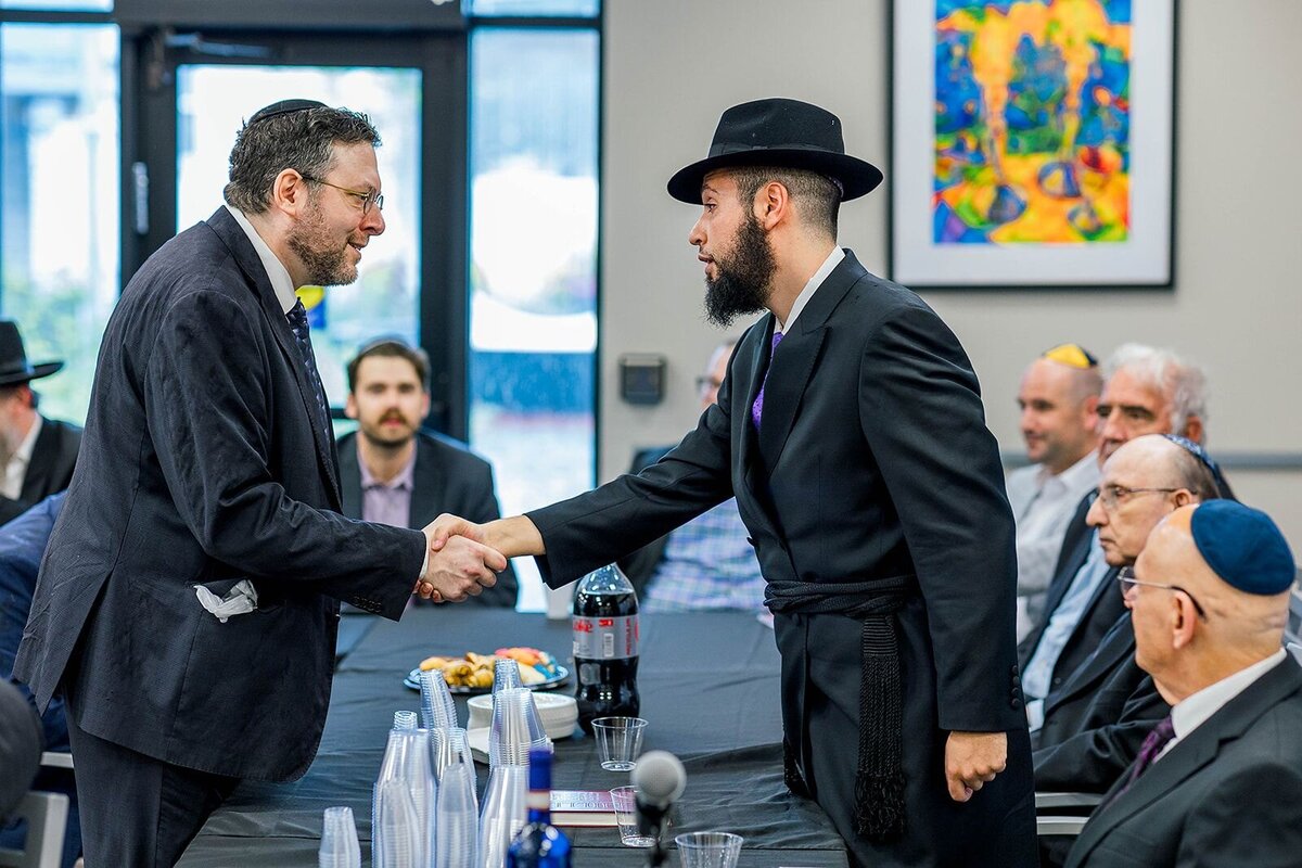 Eliana-Melmed-Photography-Chicago-LosAngeles-Jewish-WeddingPhotographer-CarmiKalman-Tisch-00150