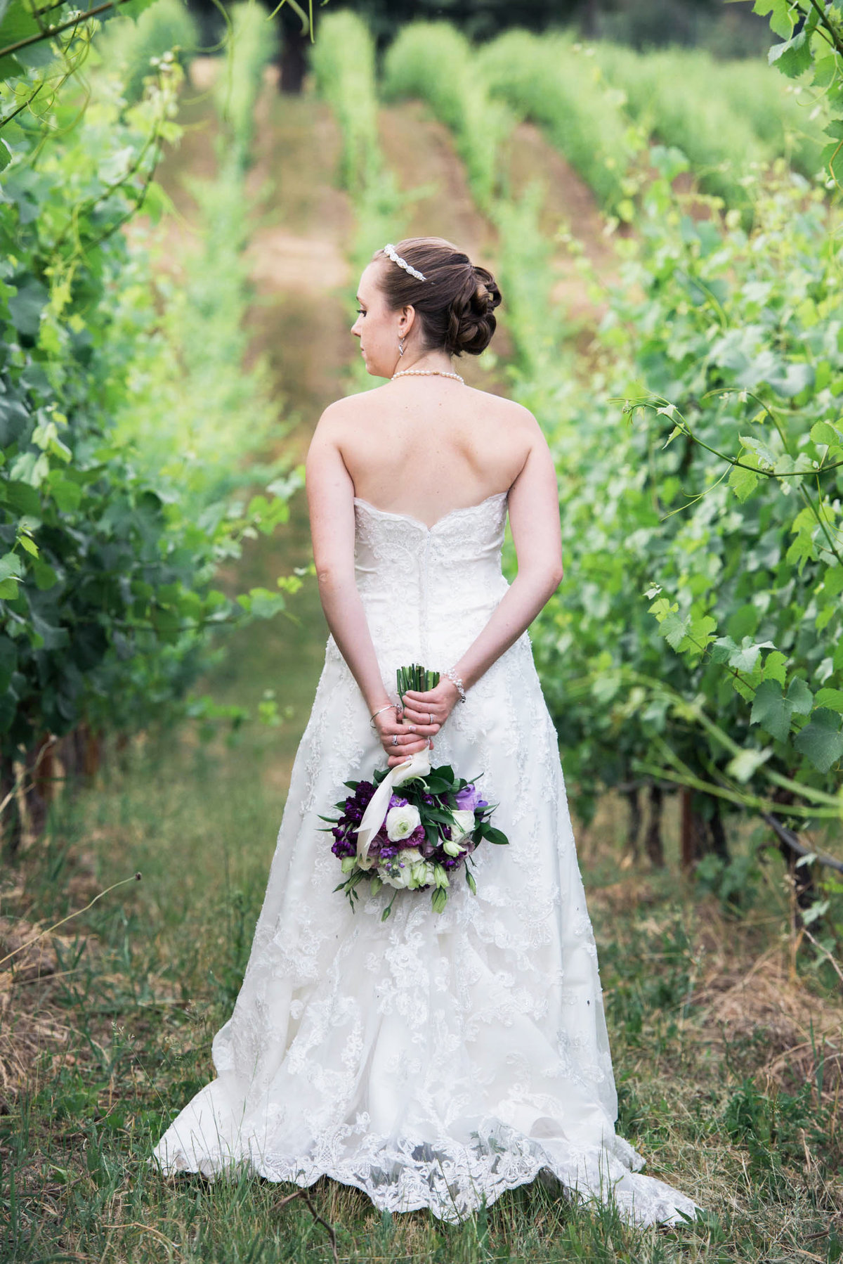 zenith vineyard in eugene bridal photo-124