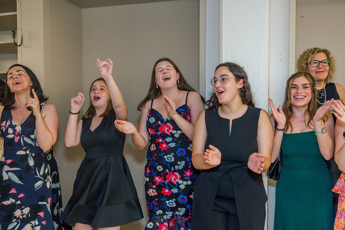 Eliana-Melmed-Photography-Chicago-LosAngeles-Jewish-WeddingPhotography-ElianaSklar-Tisch-00102