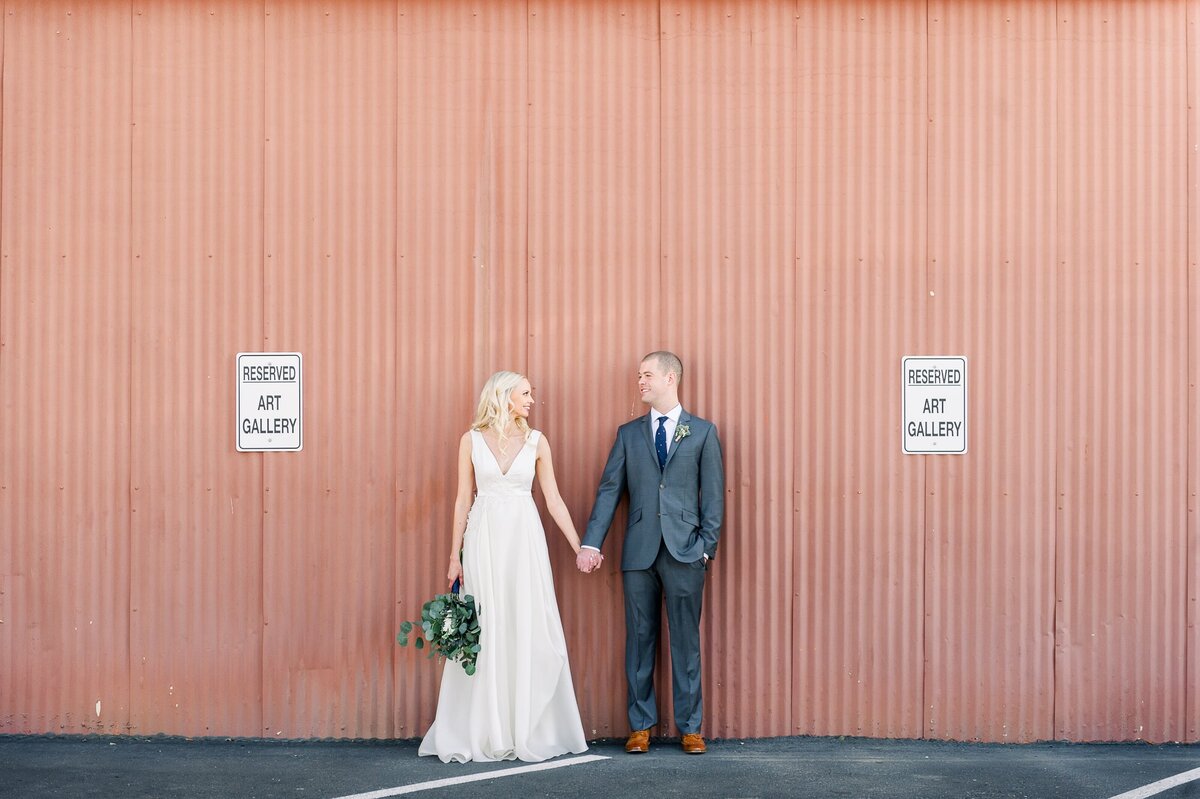 Warehouse-215-wedding-by-Leslie-Ann-Photography-00065