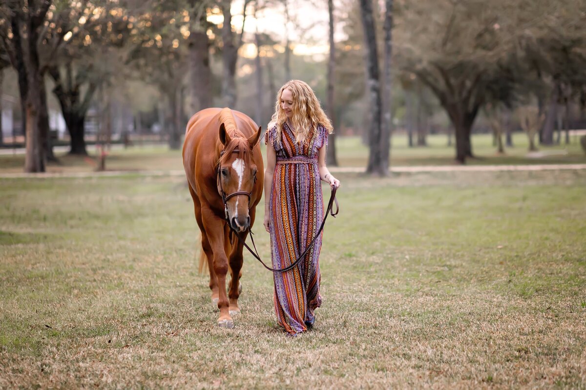 a-girl-and-her-horse-15