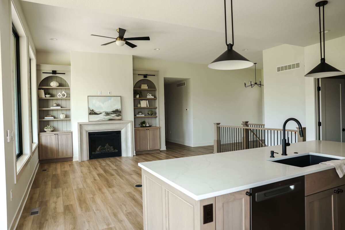 5306-Livingroom-Urbandale-Central-Iowa-Custom-Home-JRL-Builders-3F1A2776