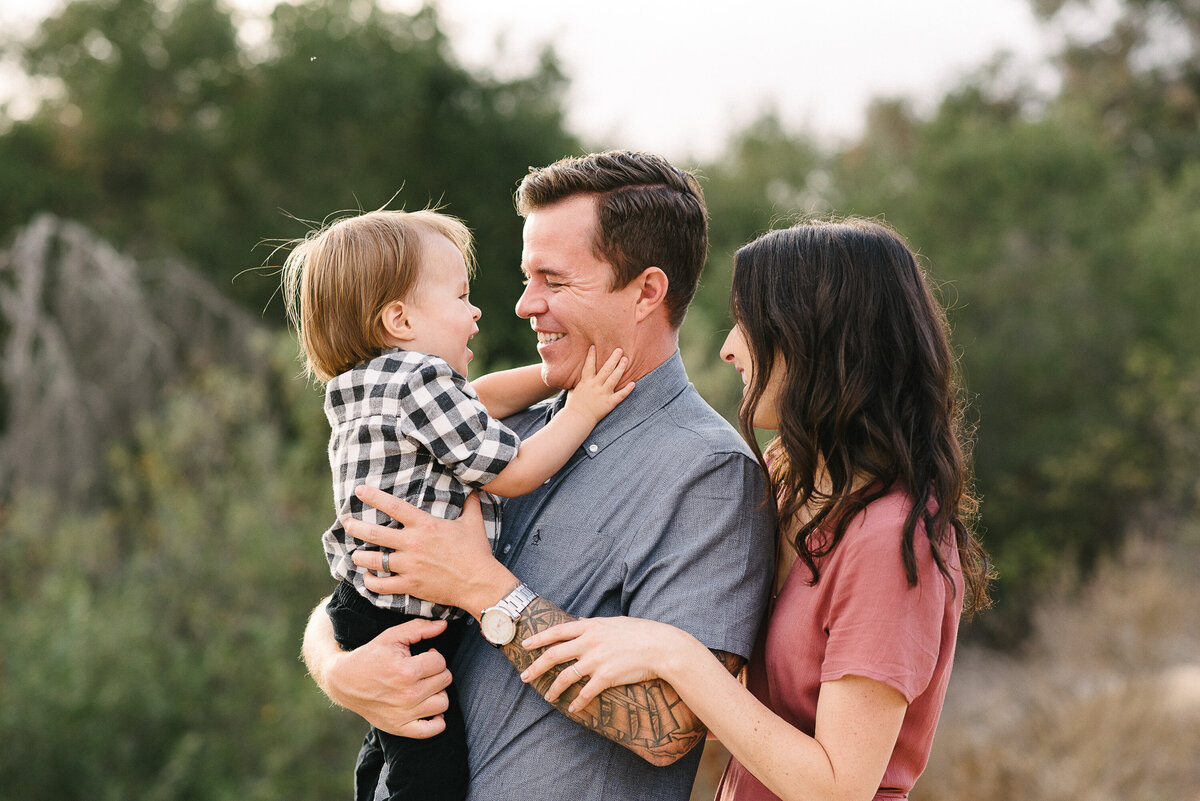 Carlsbad Family Photographer-grab Dads face26
