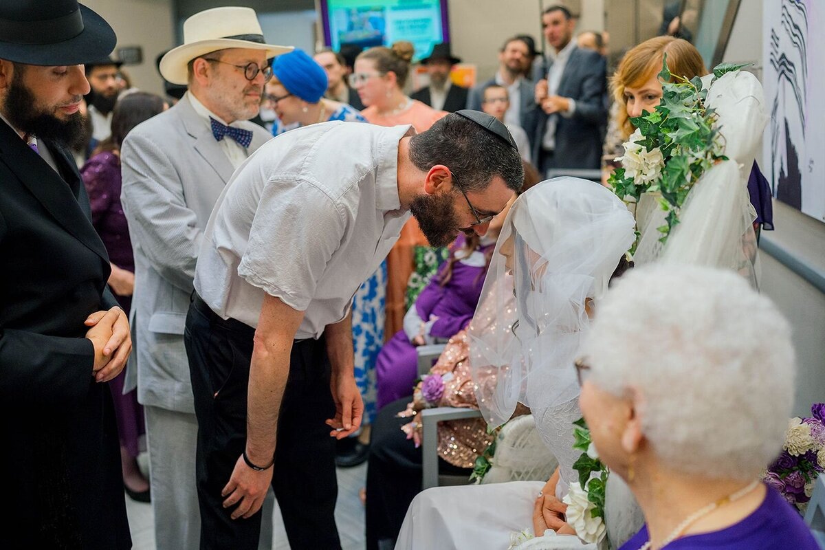 Eliana-Melmed-Photography-Chicago-LosAngeles-Jewish-WeddingPhotographer-CarmiKalman-Bedeken-00067
