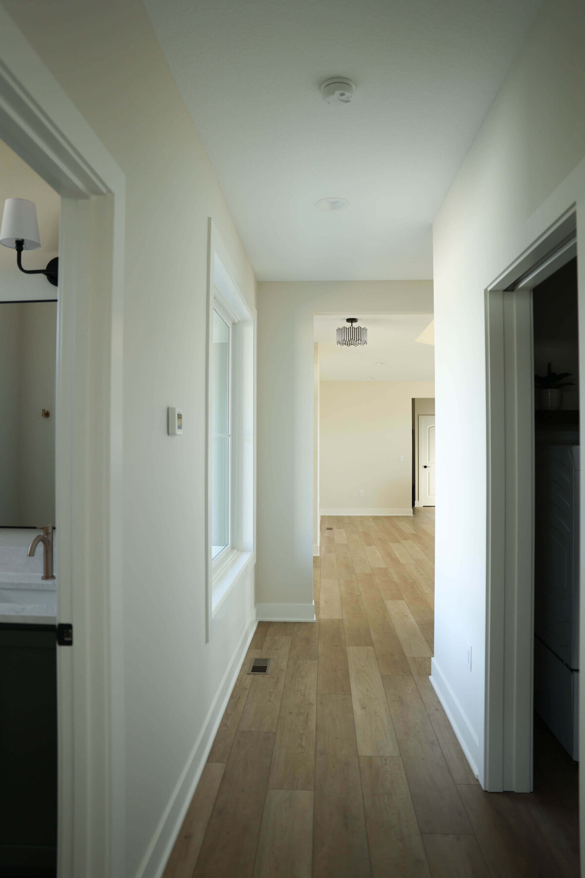 1183-Entry-Grimes-Central-Iowa-Custom-Home-JRL-Builders-3F1A9048