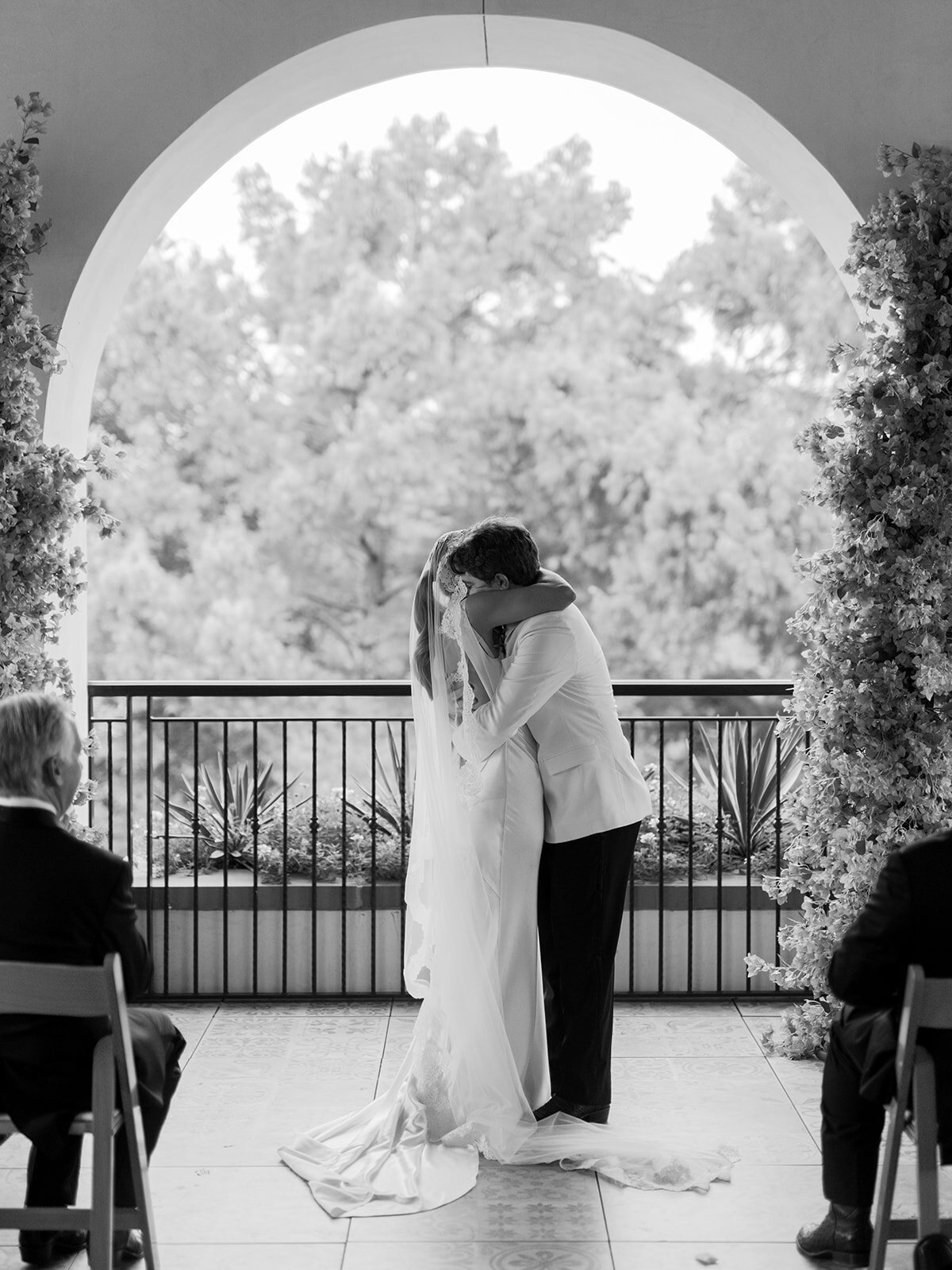 NicoleChase-Wedding-featherandtwine-941-FineArt-Film-Texas-WeddingPhotographer-RuétPhoto-
