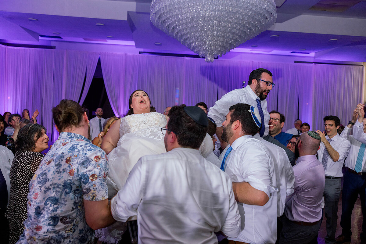 Eliana-Melmed-Photography-Chicago-LosAngeles-Jewish-WeddingPhotography-ElianaSklar-Simcha-00038