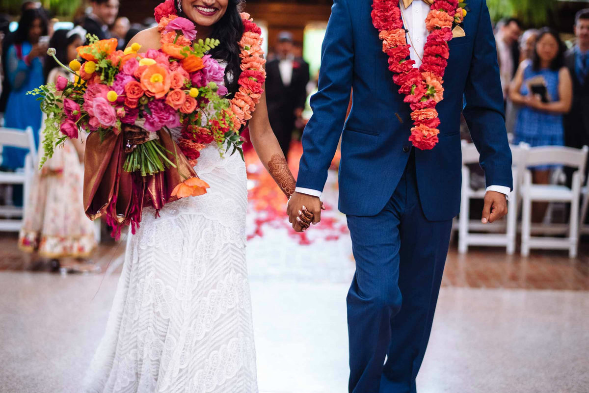 What a joy it is to create a colorful indian wedding at Kiana Lodge