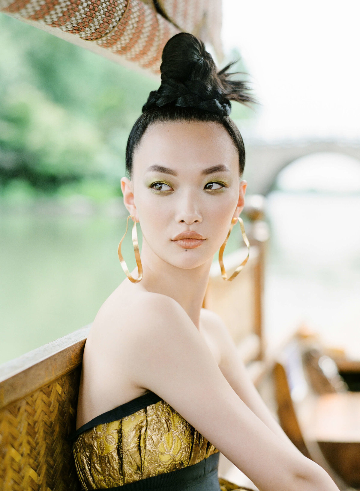 6-KTMerry-Harpers-Bazaar-Chinese-bride-hautecouture