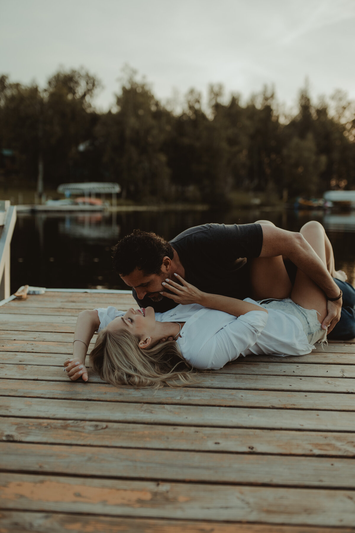 lake dock couples photos