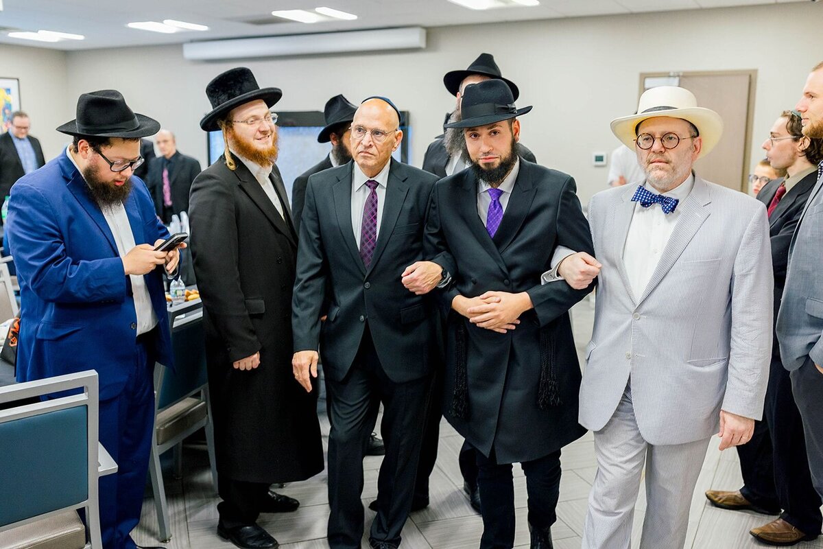 Eliana-Melmed-Photography-Chicago-LosAngeles-Jewish-WeddingPhotographer-CarmiKalman-Tisch-00185