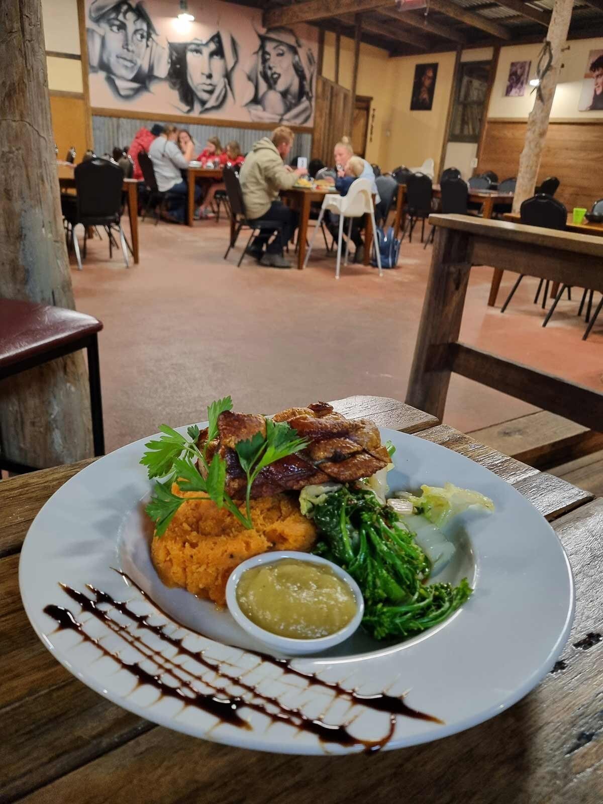 Lunch Dinner Halls Gap
