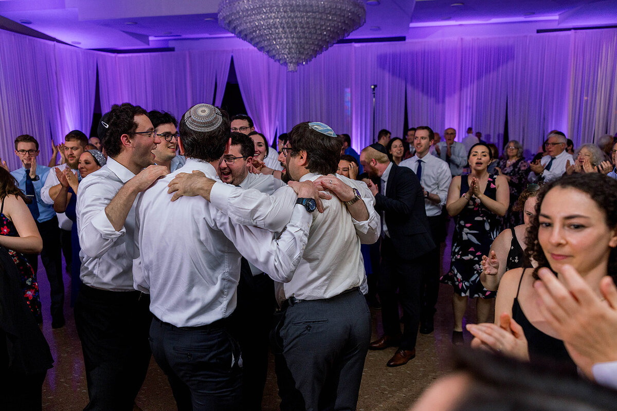 Eliana-Melmed-Photography-Chicago-LosAngeles-Jewish-WeddingPhotography-ElianaSklar-Simcha-00018