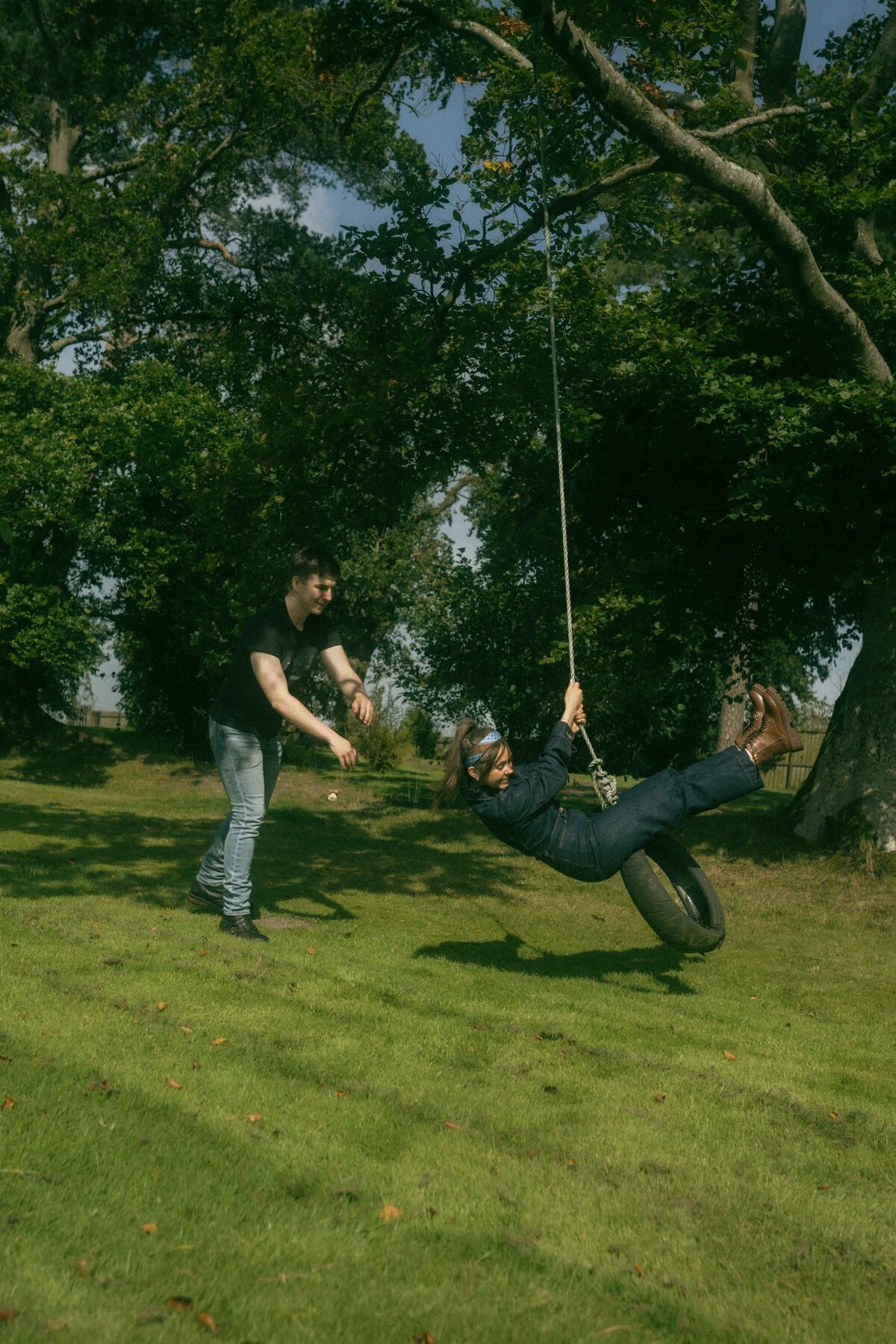 CouplePhotoshoot-TheSwiechs-TheBearCabinScotland-119