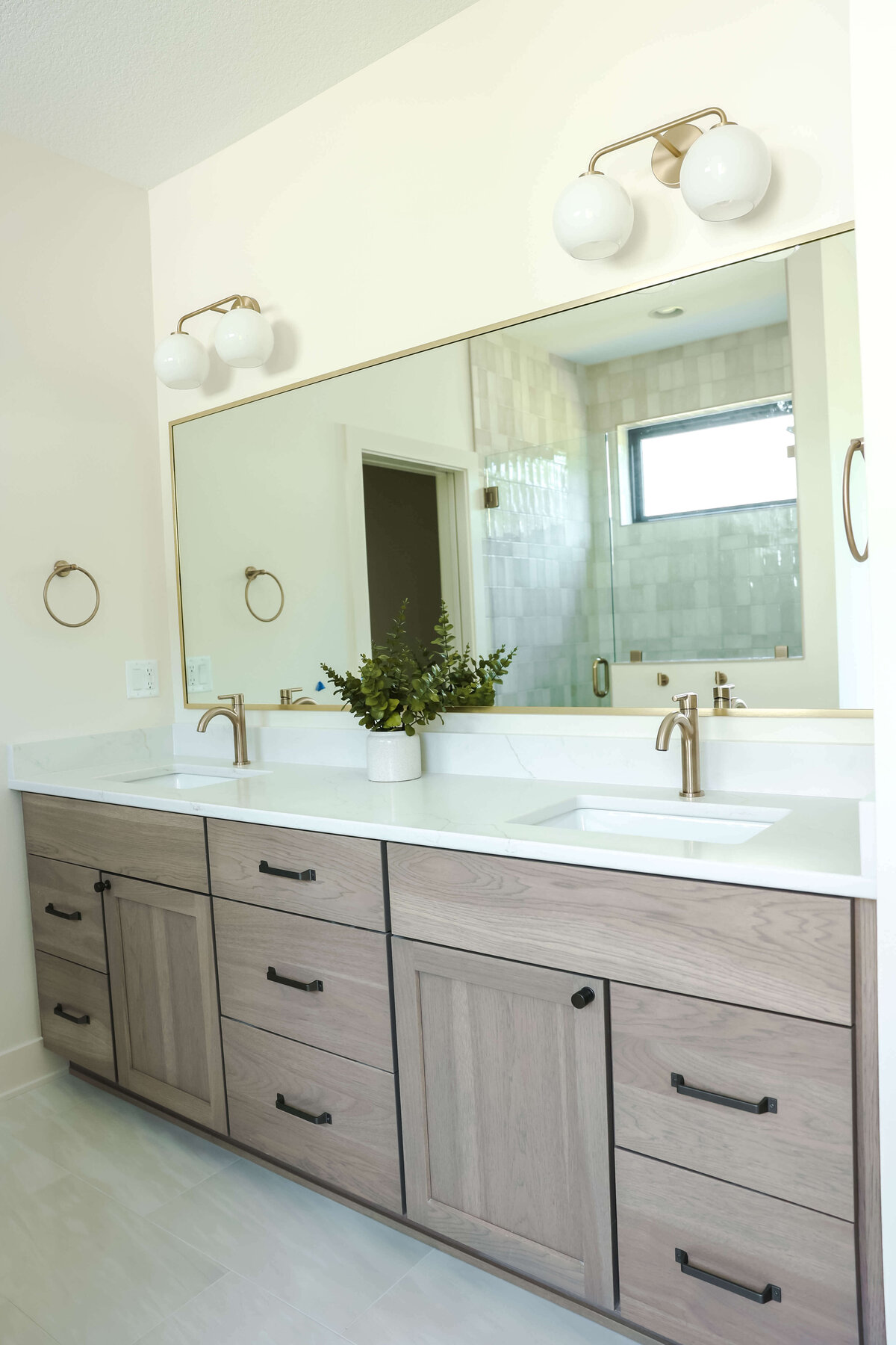 5306-Bathroom-Urbandale-Central-Iowa-Custom-Home-JRL-Builders-3F1A2769