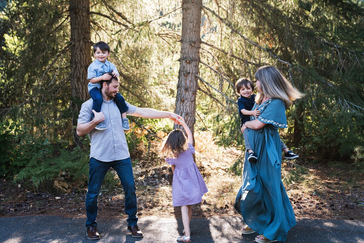 seattle_family_photographer_playful_relaxed_1108