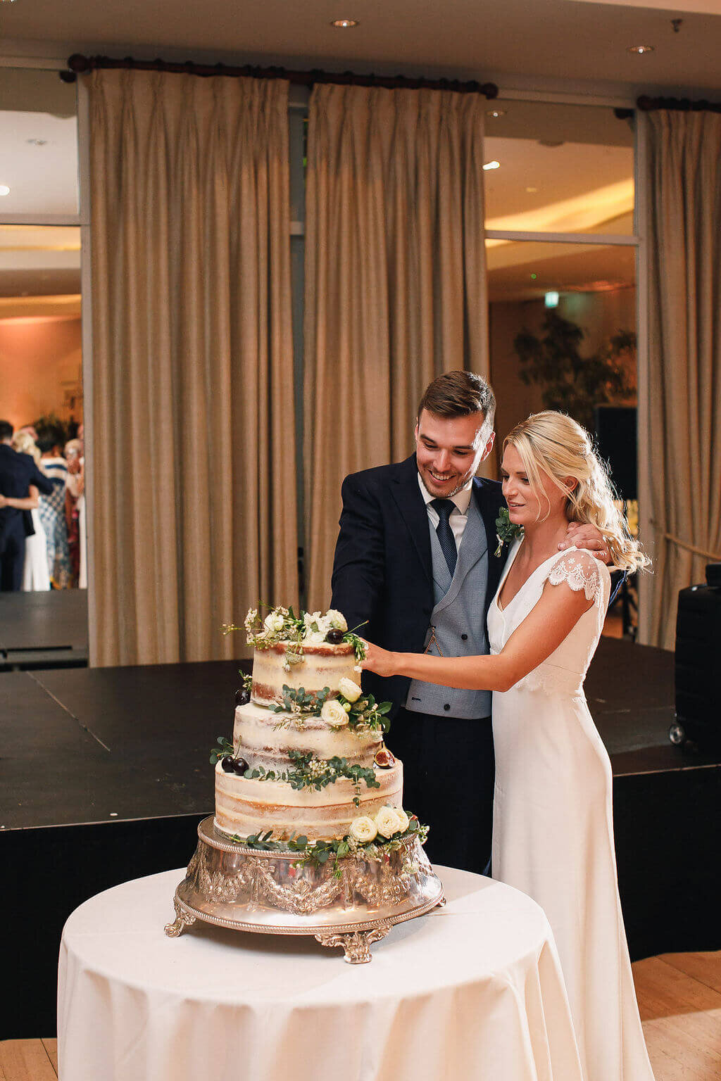 Pesh-Flowers-London-Wedding-Florist-The-Hurlingham-Club-London-flowers62