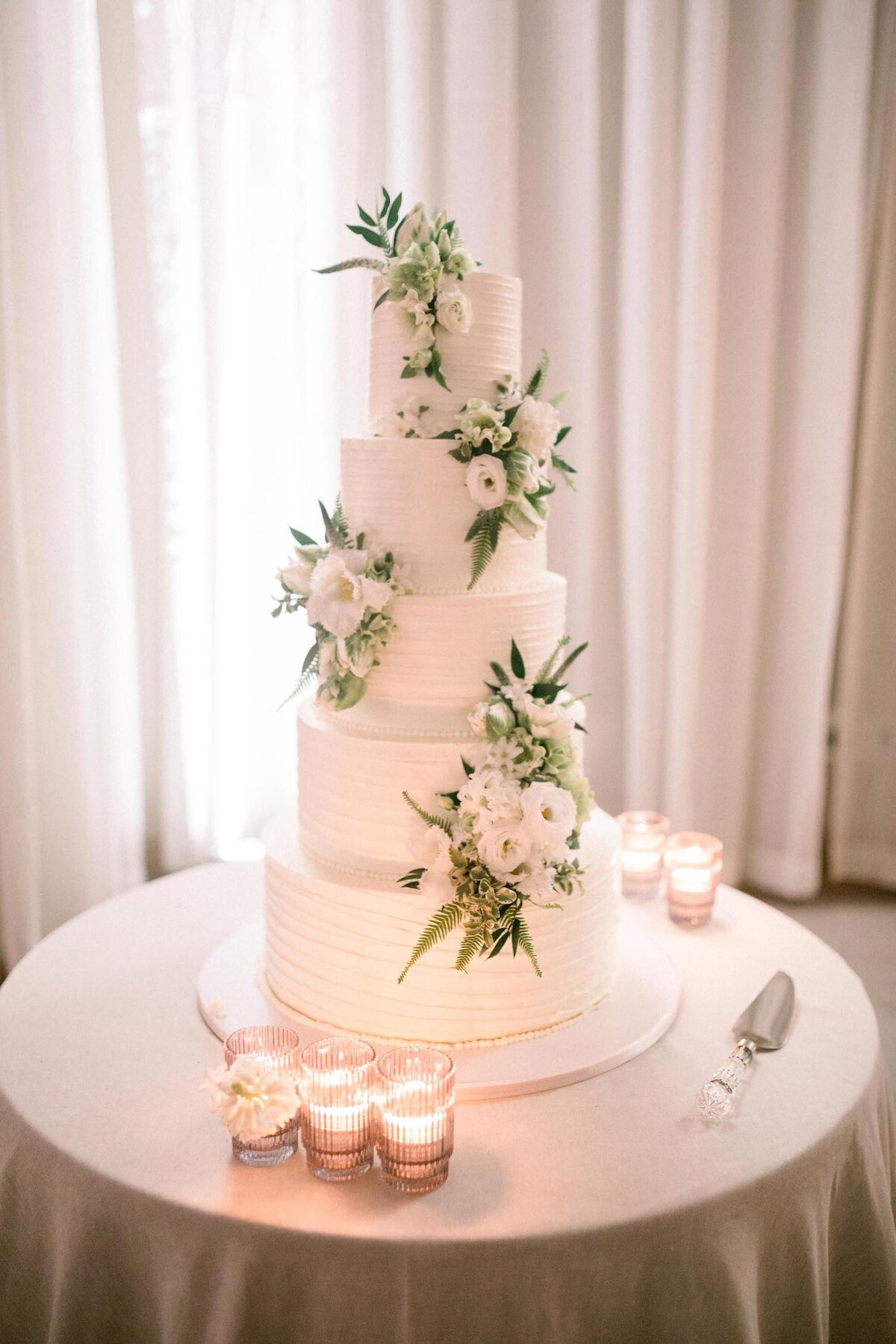 1Hotel South Beach Wedding Cake