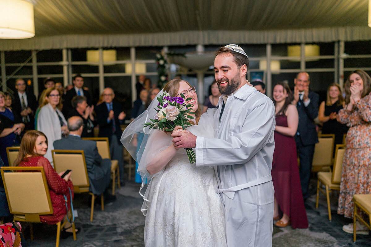 Eliana-Melmed-Photography-Chicago-LosAngeles-Jewish-WeddingPhotography-Chuppah-00257