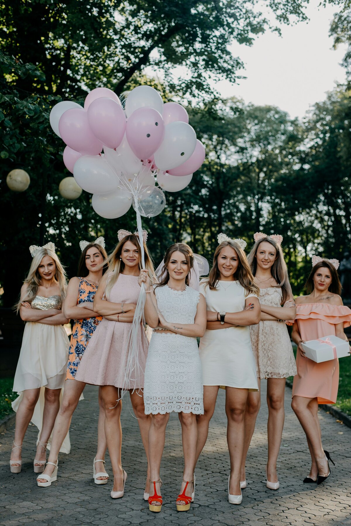 Imagine you and your besties in style before your wedding. Hart and Mains event planner allow you and your Entourage to be as stylish as any celebrity