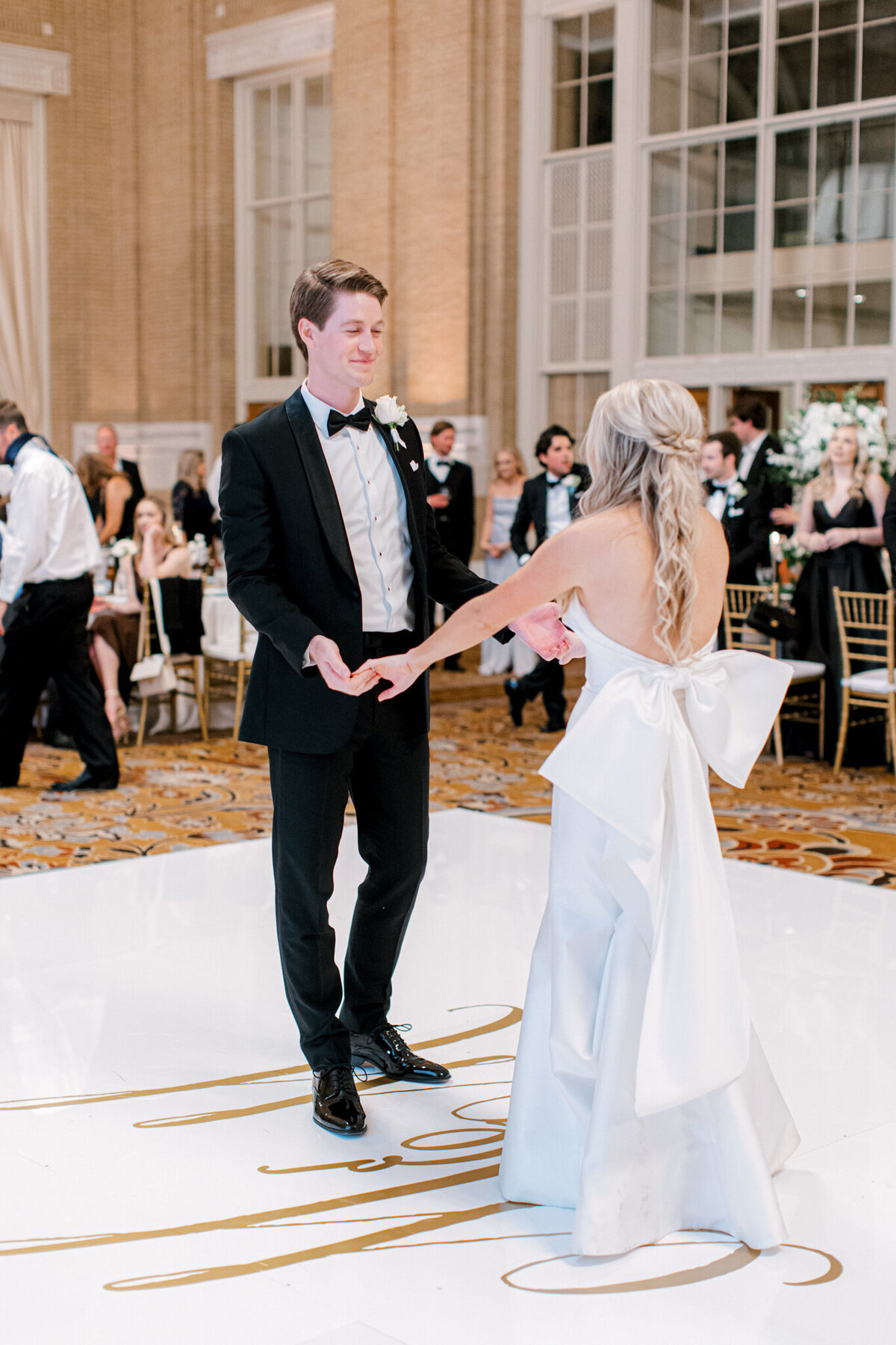 Madison & Michael's Wedding at Union Station | Dallas Wedding Photographer | Sami Kathryn Photography-195