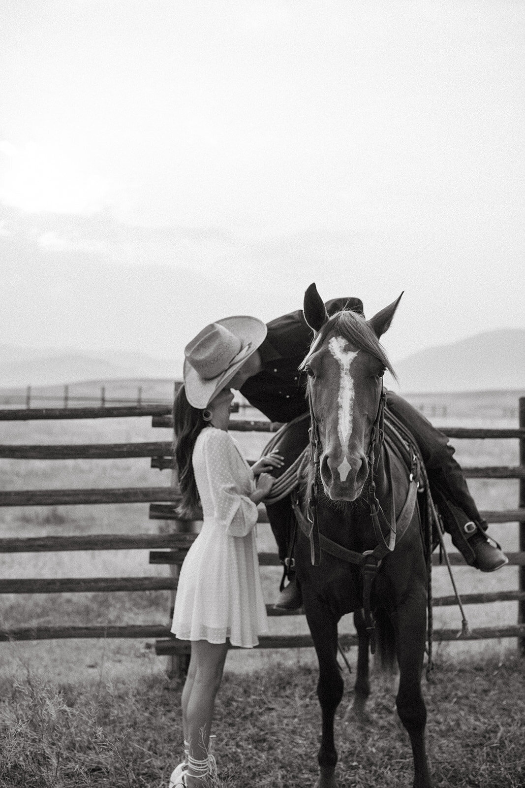 presley-gray-horseback-western-montana-engagement1877