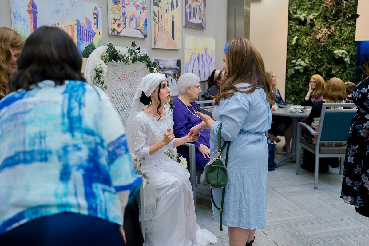 Eliana-Melmed-Photography-Chicago-LosAngeles-Jewish-WeddingPhotographer-CarmiKalman-KabbalatPanim-00028