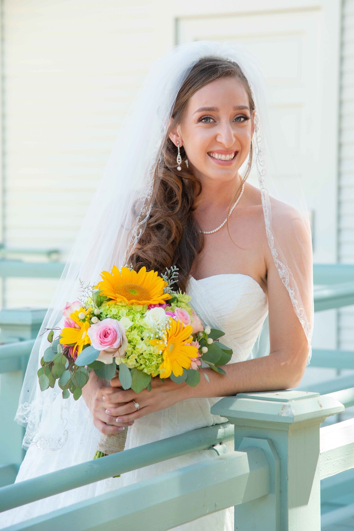 Maria-McCarthy-Photography-wedding-bride-sunflowers