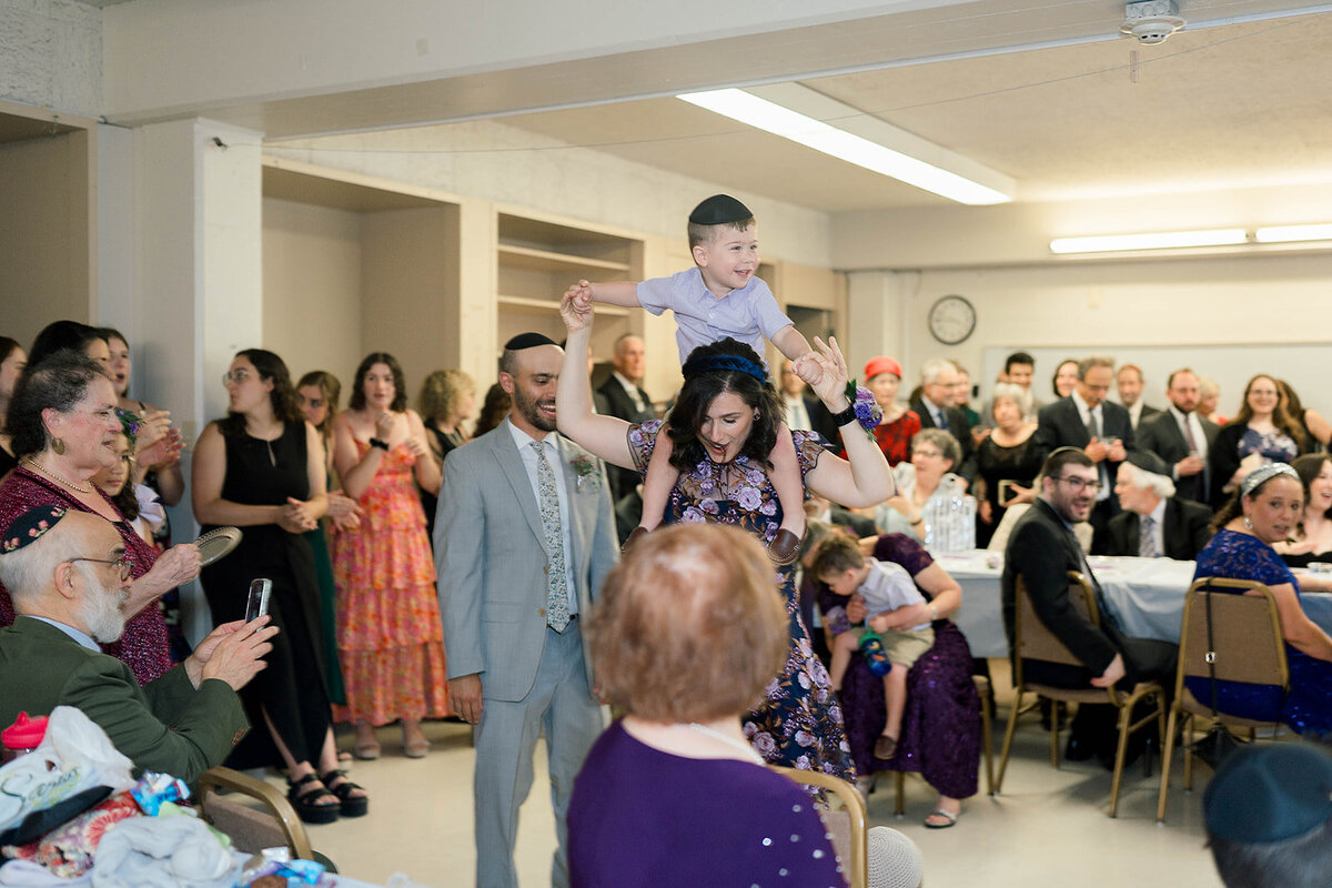 Eliana-Melmed-Photography-Chicago-LosAngeles-Jewish-WeddingPhotography-ElianaSklar-Tisch-00077