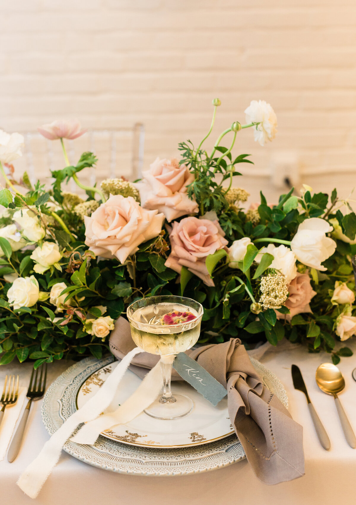 romantic wedding tablescape