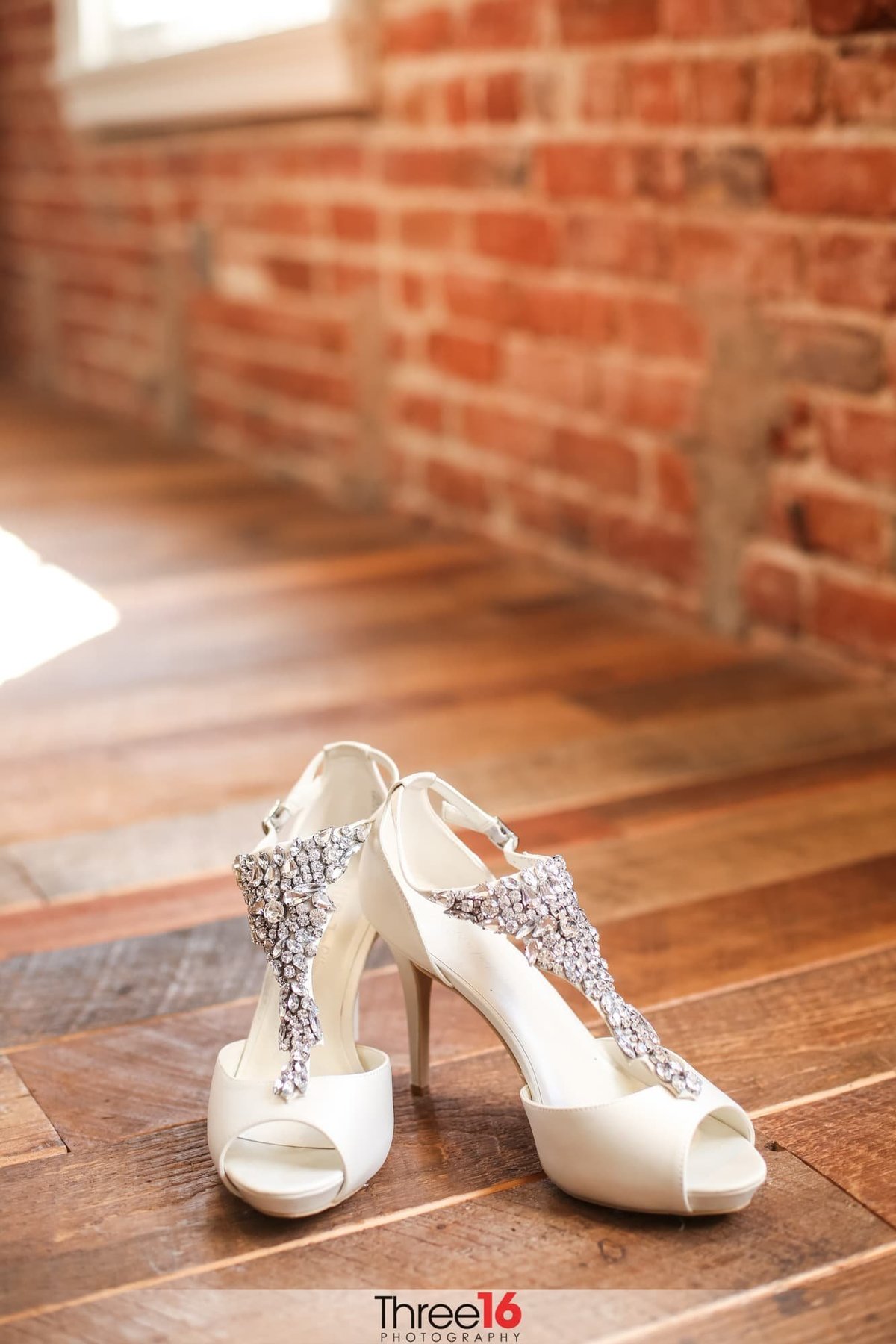 Brides Wedding Shoes with bling