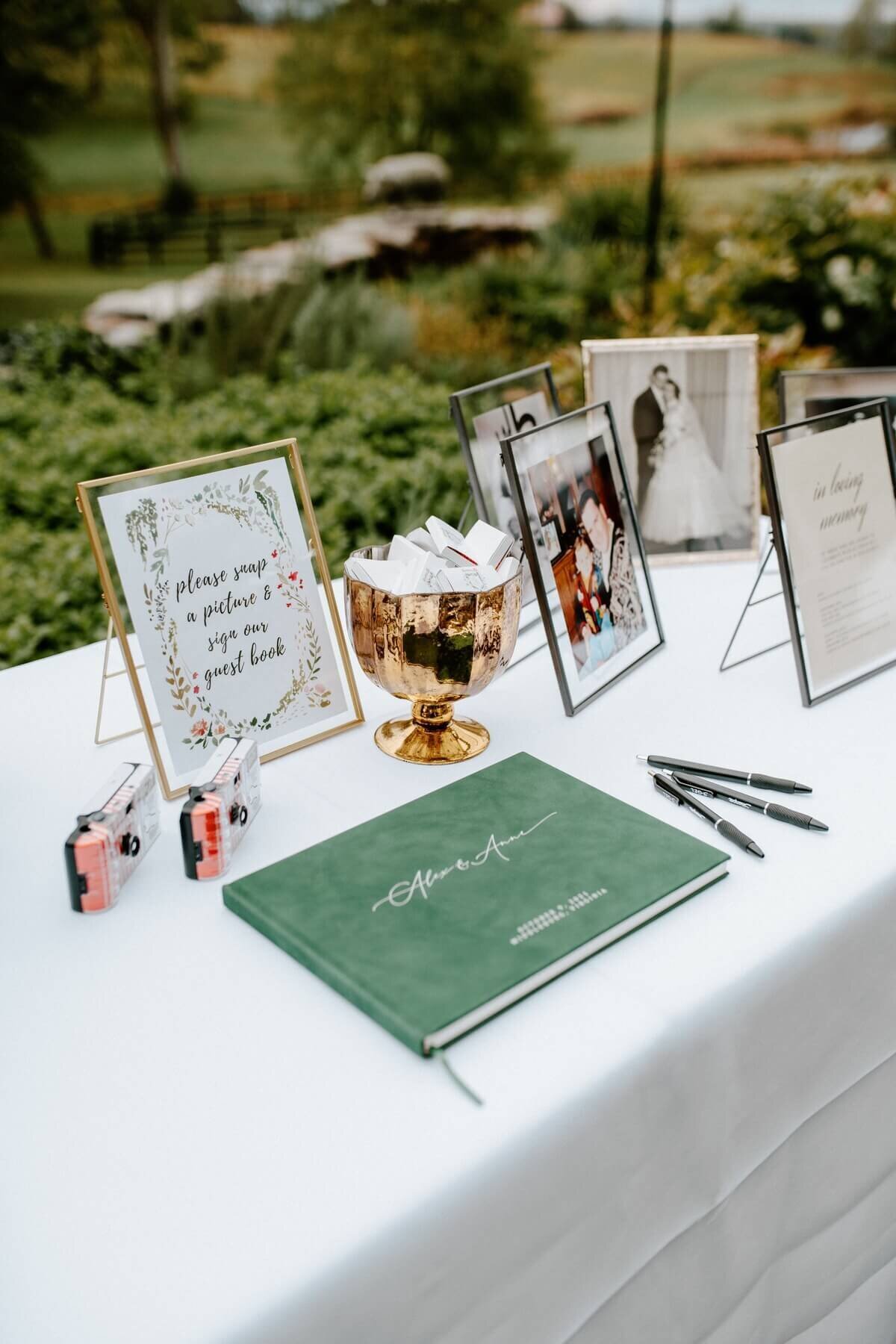 11-kara-loryn-photography-wedding-guestbook-table